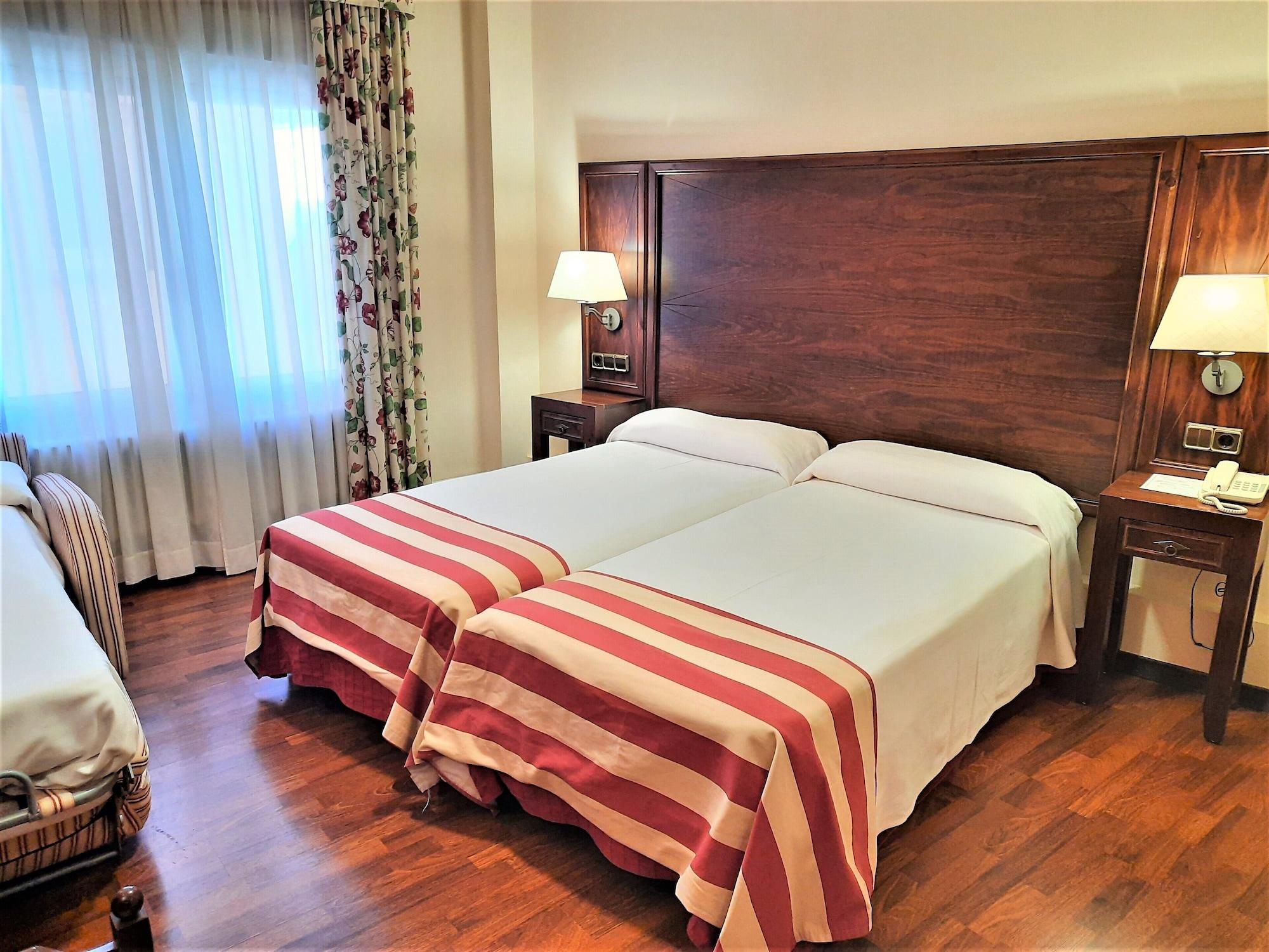 Hotel Urogallo В'єлья Екстер'єр фото