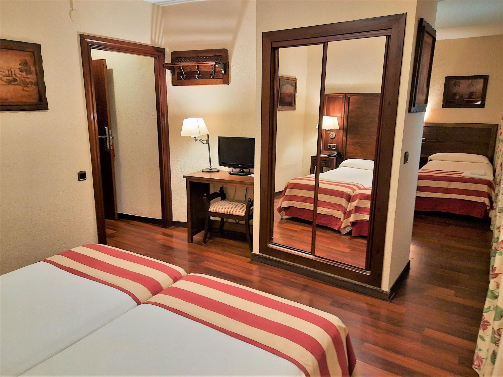Hotel Urogallo В'єлья Екстер'єр фото
