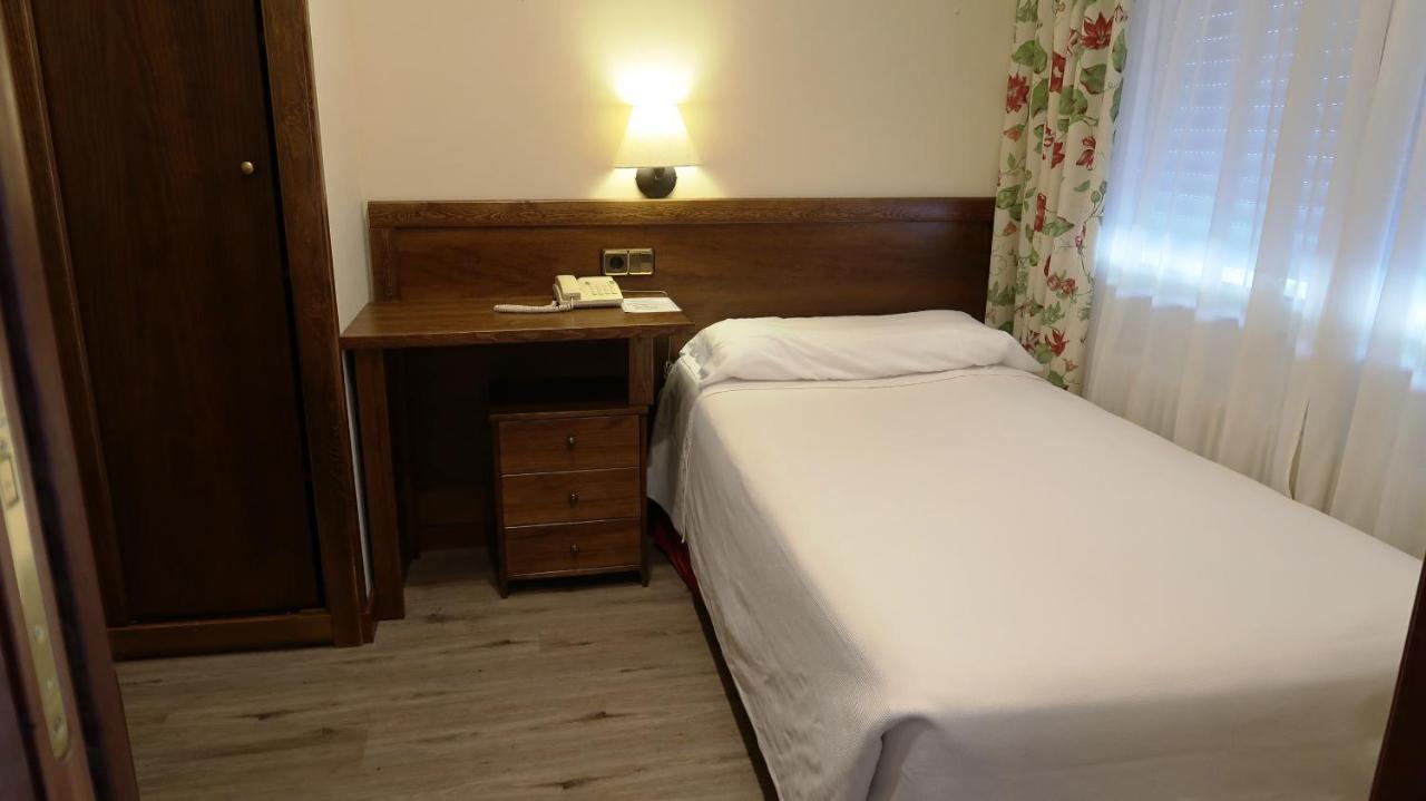 Hotel Urogallo В'єлья Екстер'єр фото