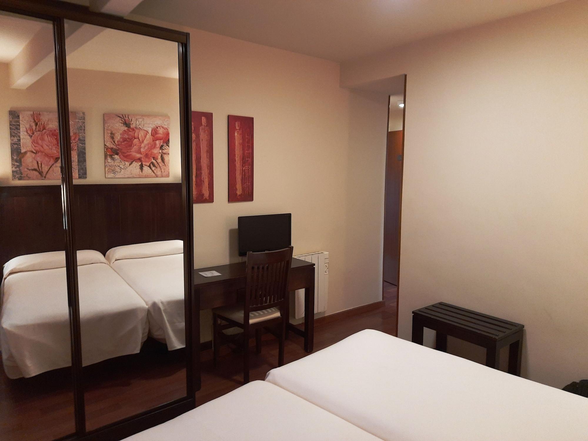 Hotel Urogallo В'єлья Екстер'єр фото