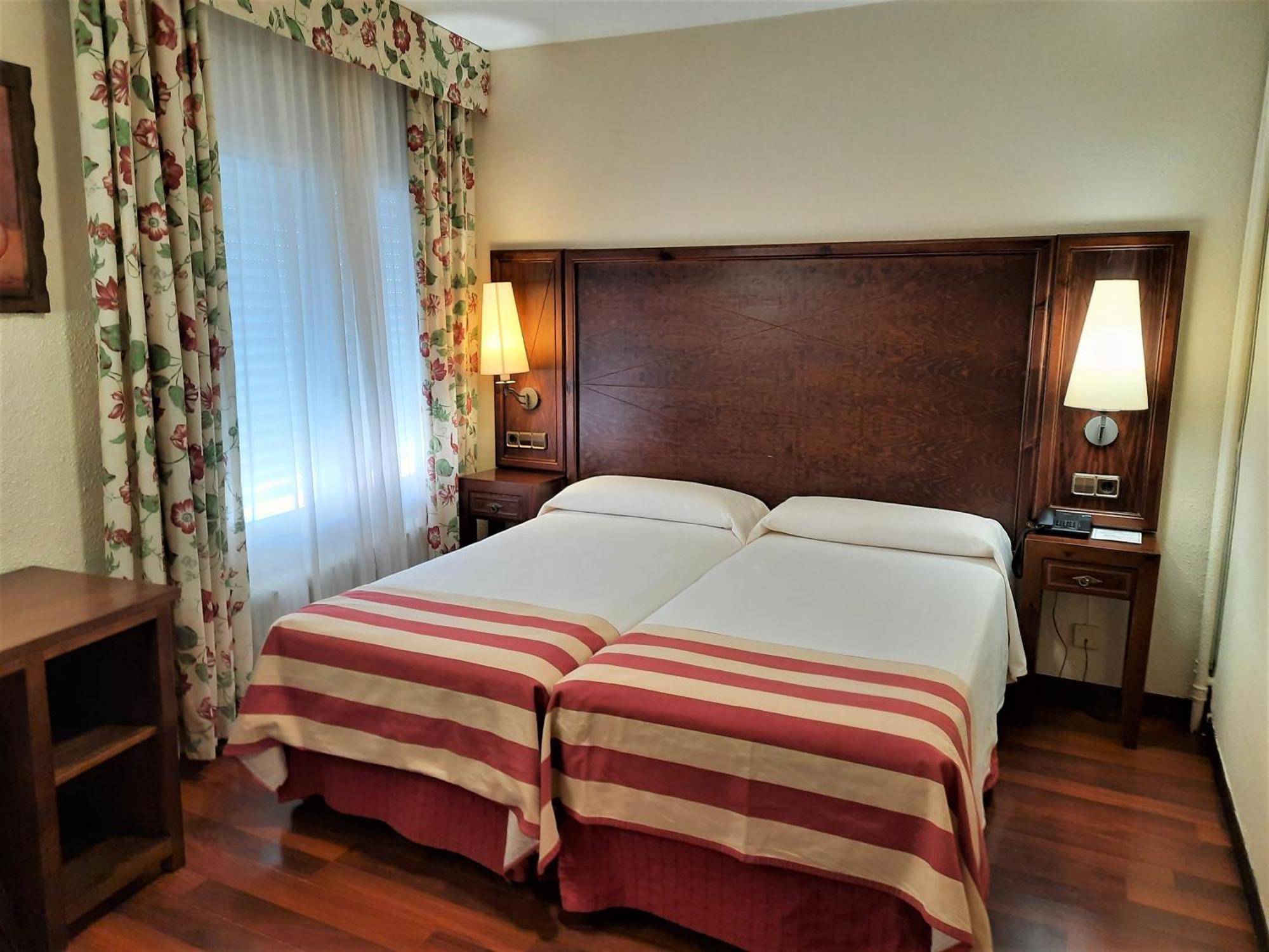Hotel Urogallo В'єлья Номер фото