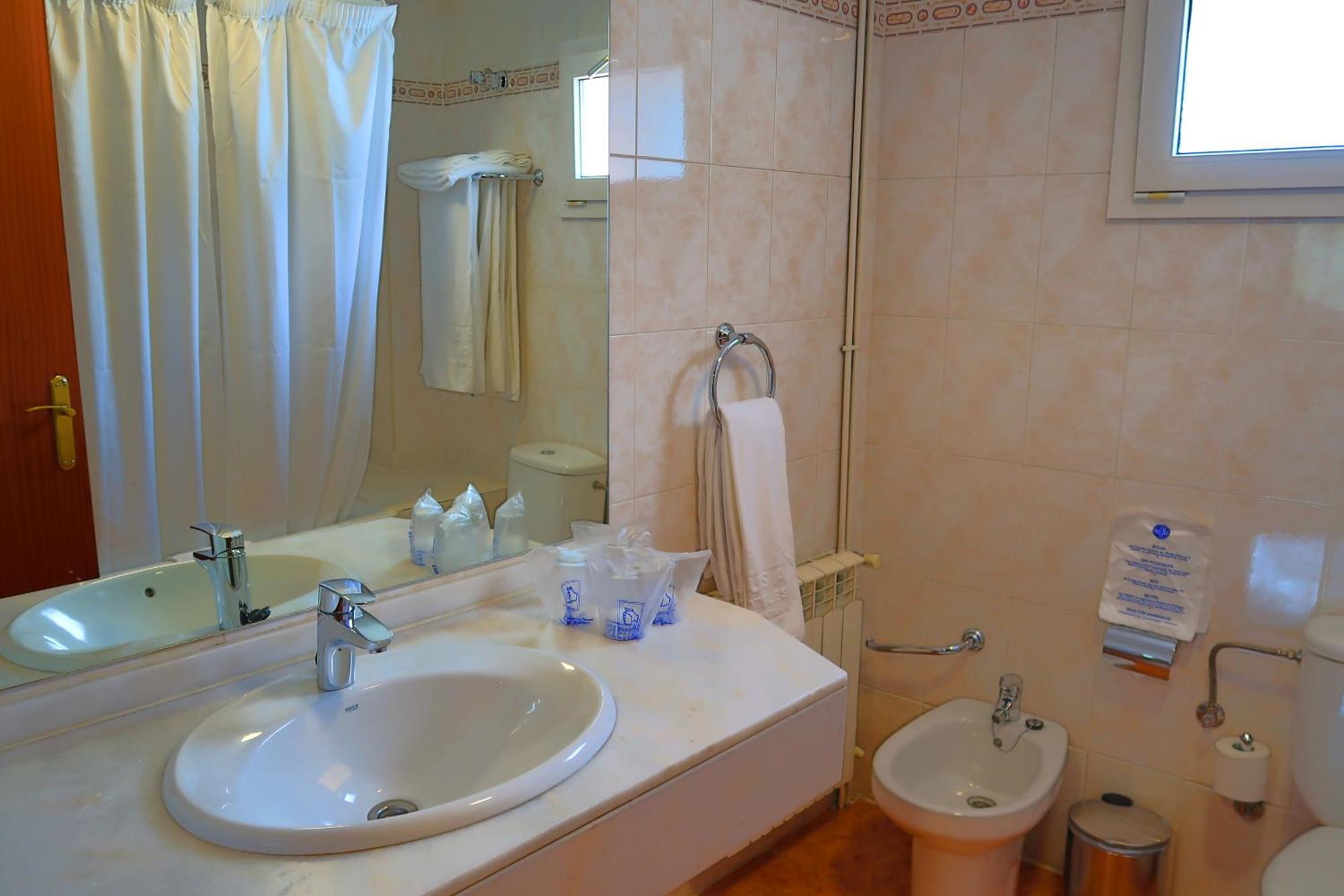 Hotel Urogallo В'єлья Номер фото